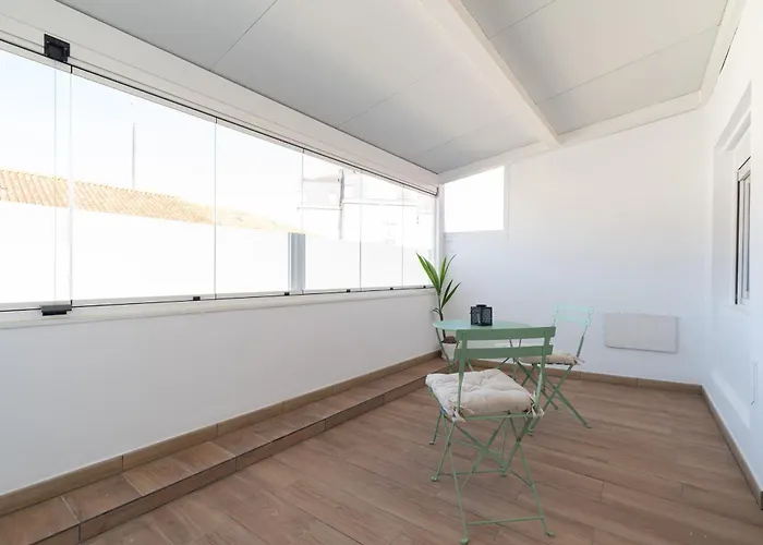 Gran Atico Con Terraza