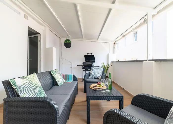 Gran Atico Con Terraza